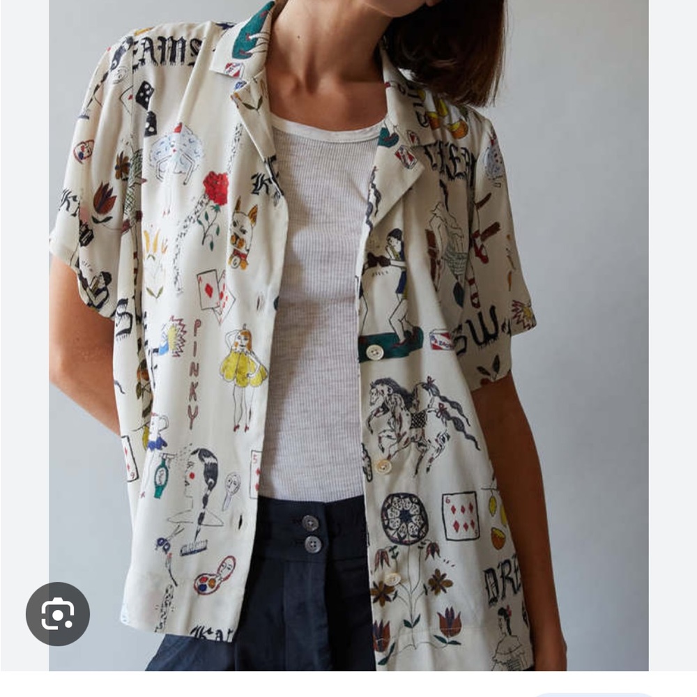 ISO Caron Callahan doodle top size xs/s